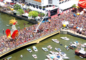 {D5DAF26B-7617-4678-AF00-C5DC55862D02}_galomadrugada_int